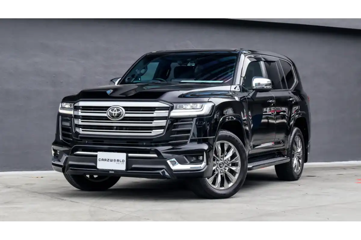 Toyota 7 seats Land Cruiser for rent